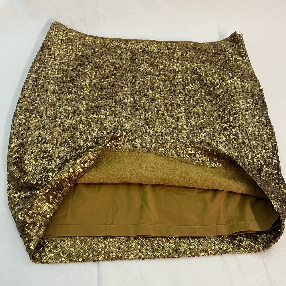 Cache Gold Sequin Mini Skirt; women’s size 8; perfect skirt for any occasion! - Picture 4 of 11